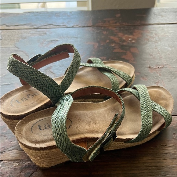 Taos Footwear Green Braided Sandals - Picture 2 of 5